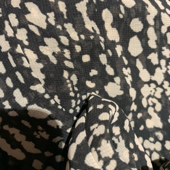 H & M oversized blouse - Picture 8 of 8